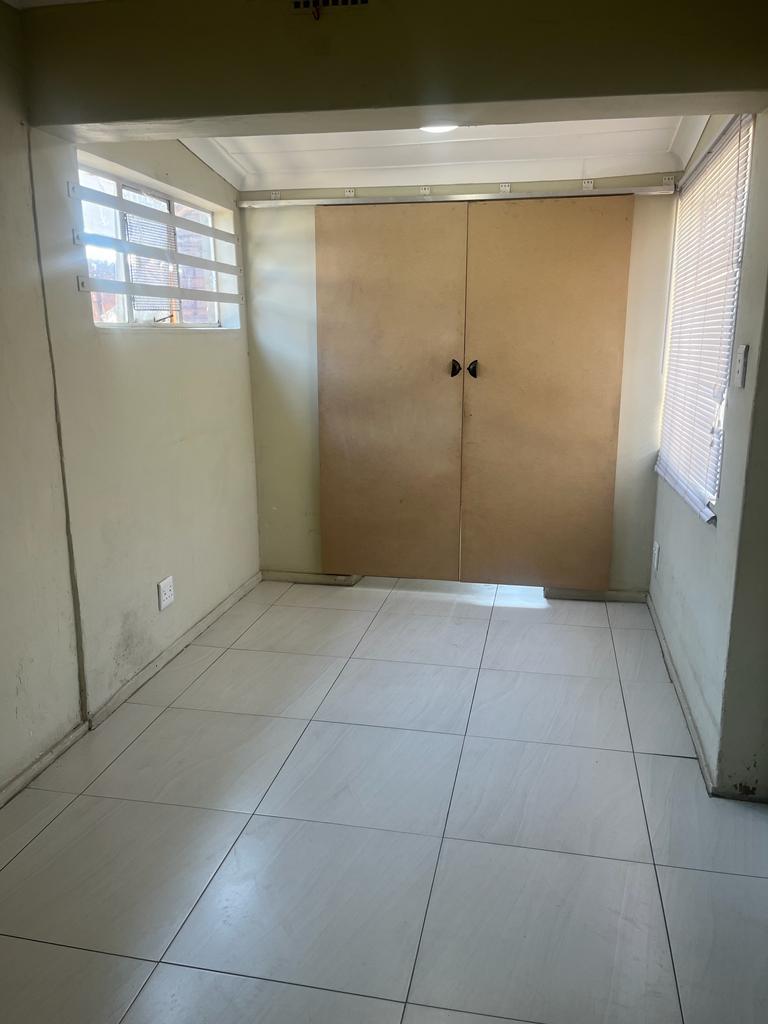 To Let 4 Bedroom Property for Rent in Sunnyridge Gauteng