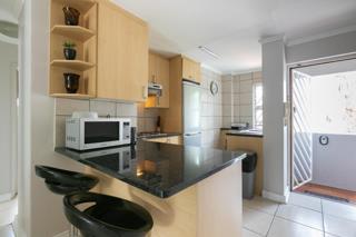 To Let 2 Bedroom Property for Rent in Sandown Gauteng
