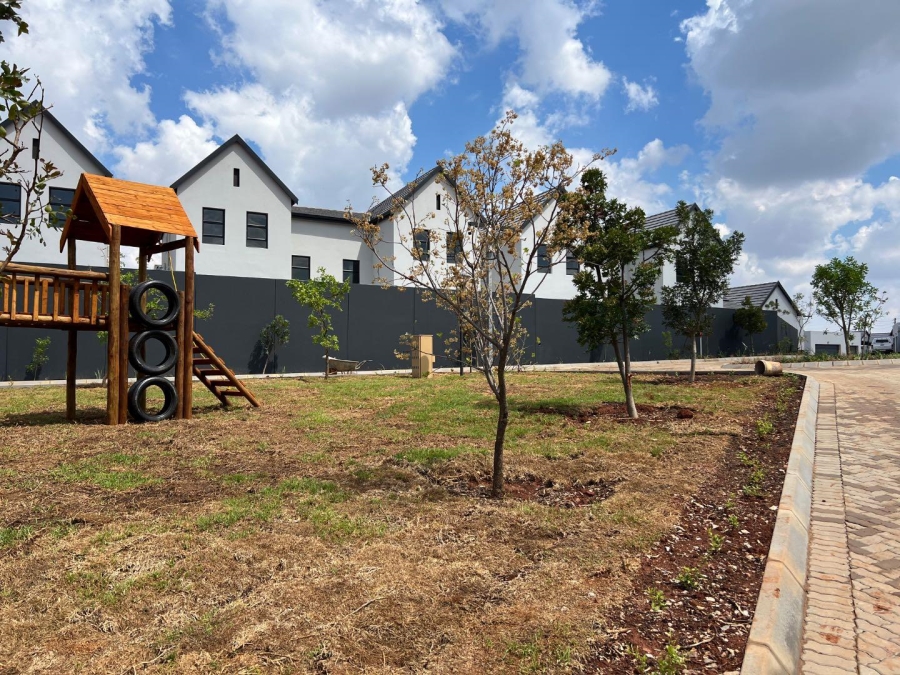 To Let 2 Bedroom Property for Rent in Olympus Gauteng