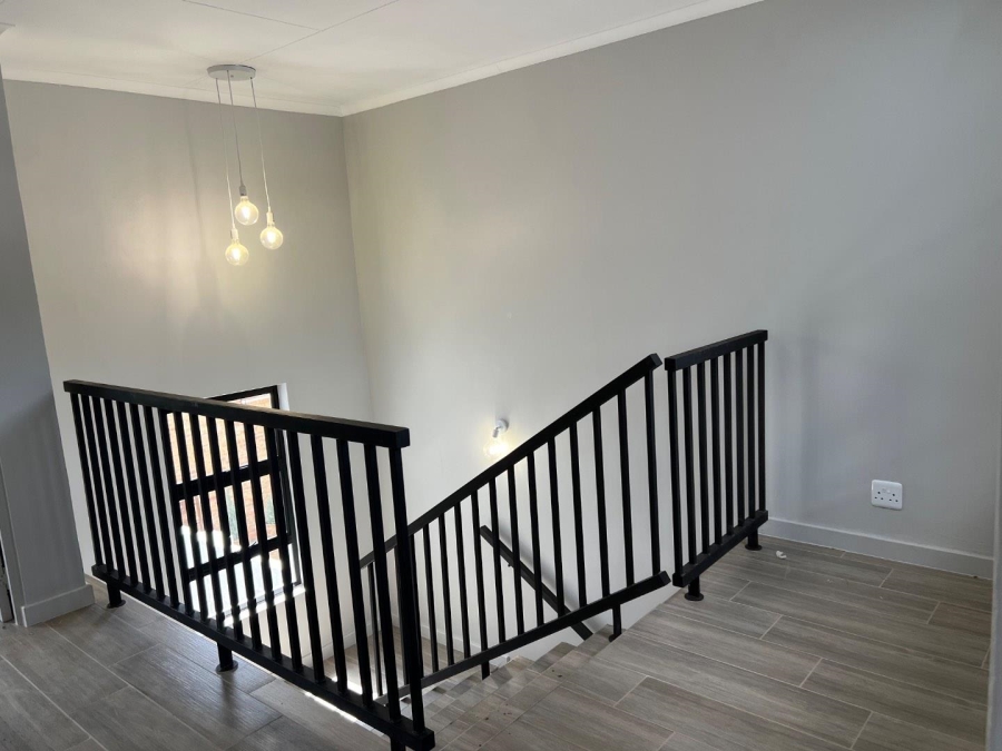 To Let 2 Bedroom Property for Rent in Olympus Gauteng