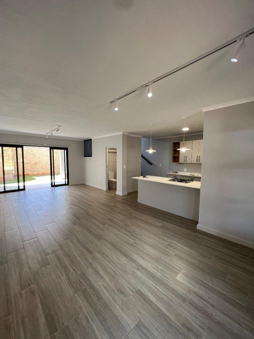 To Let 2 Bedroom Property for Rent in Olympus Gauteng