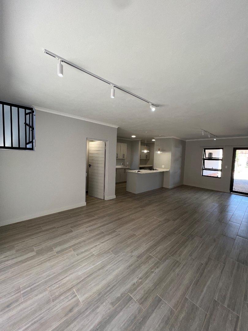 To Let 2 Bedroom Property for Rent in Olympus Gauteng