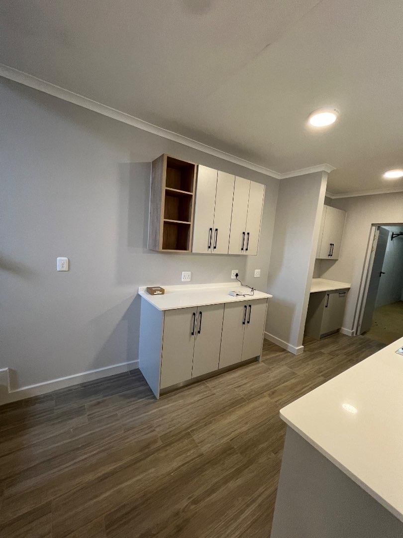 To Let 2 Bedroom Property for Rent in Olympus Gauteng