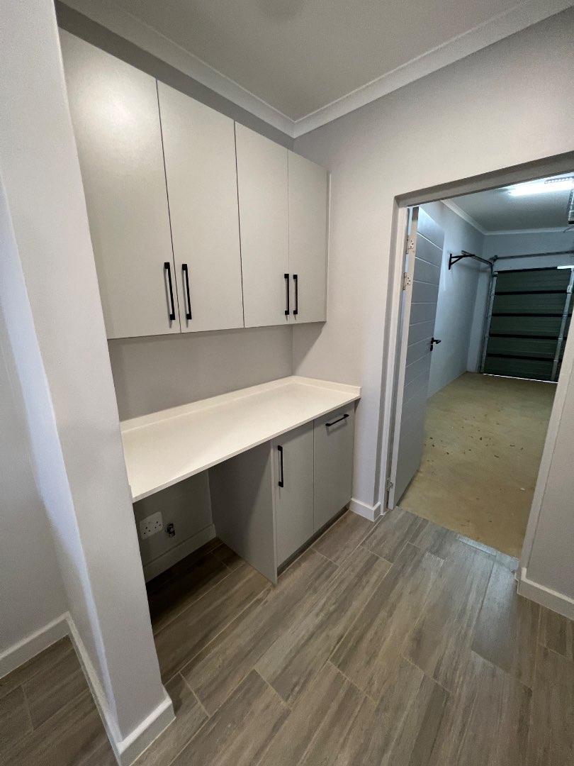 To Let 2 Bedroom Property for Rent in Olympus Gauteng