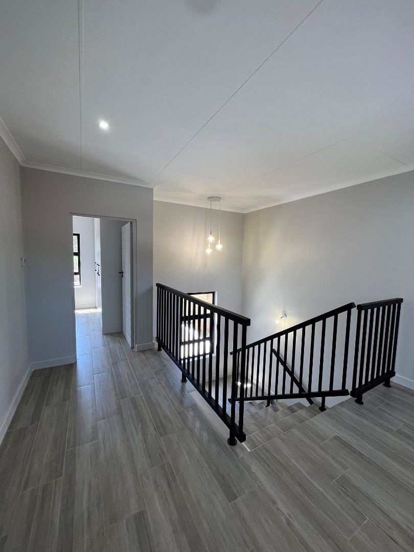 To Let 2 Bedroom Property for Rent in Olympus Gauteng