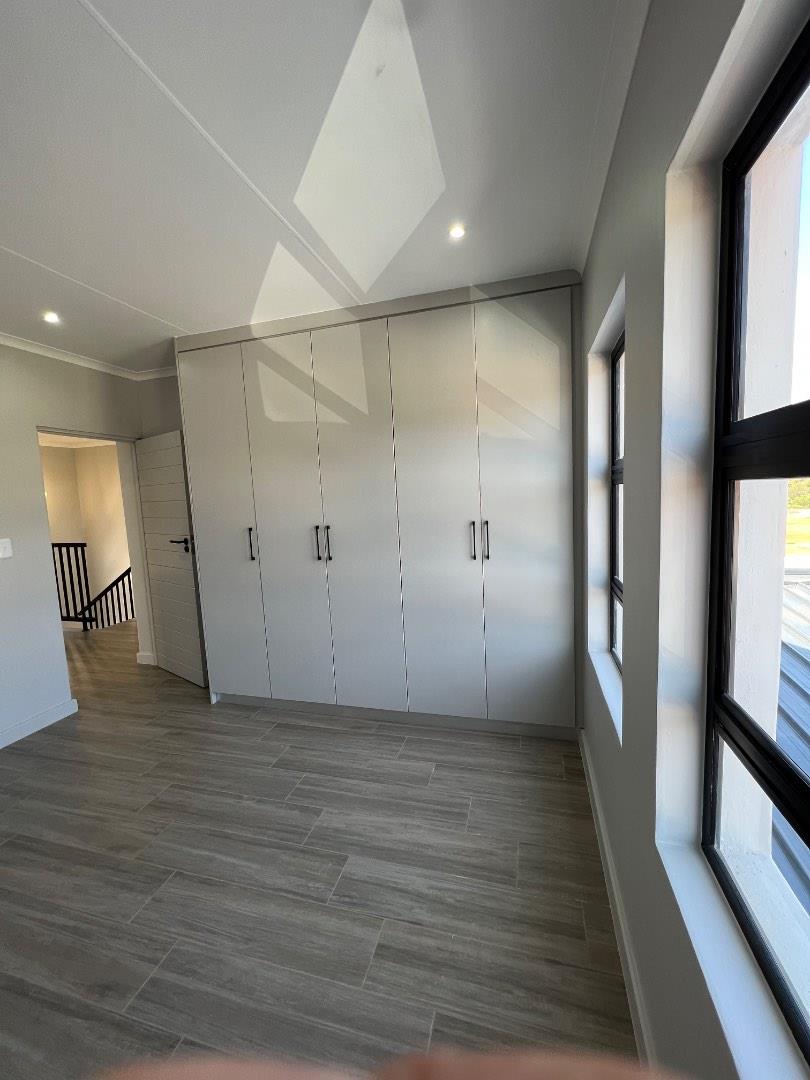 To Let 2 Bedroom Property for Rent in Olympus Gauteng
