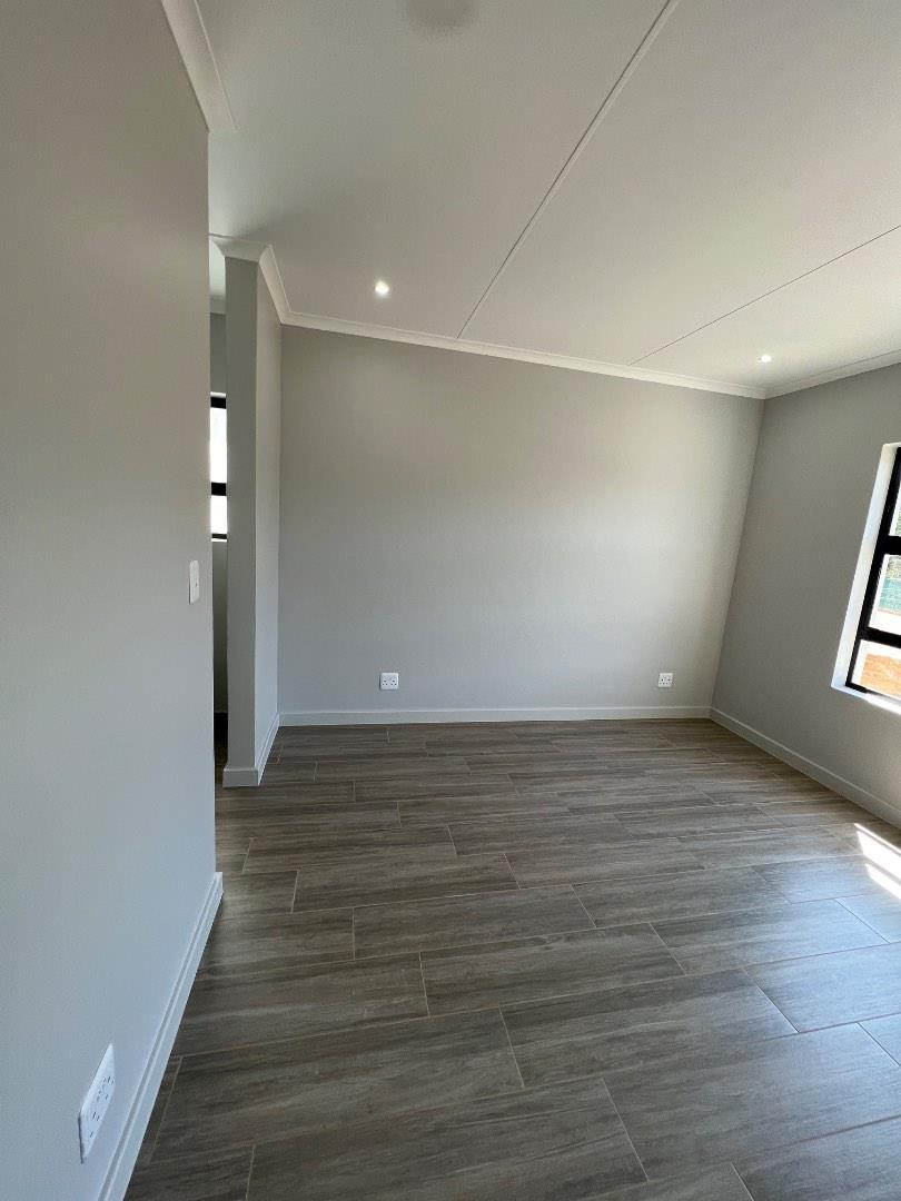 To Let 2 Bedroom Property for Rent in Olympus Gauteng