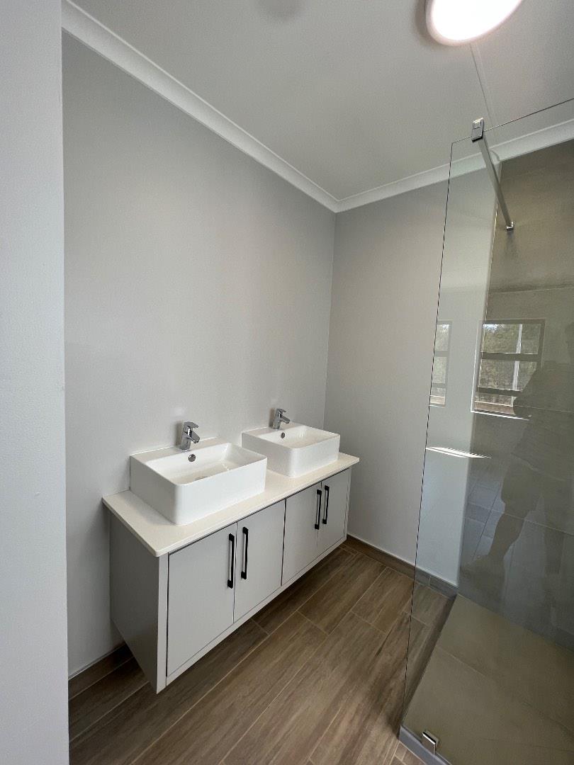 To Let 2 Bedroom Property for Rent in Olympus Gauteng