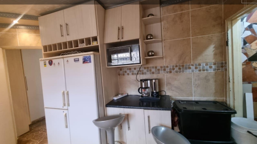 4 Bedroom Property for Sale in Selcourt Gauteng