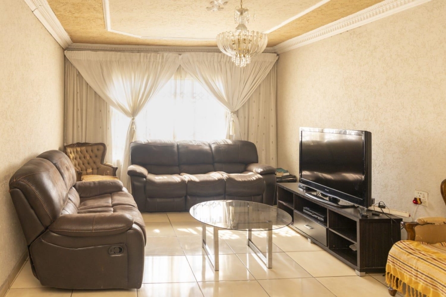 4 Bedroom Property for Sale in Selcourt Gauteng