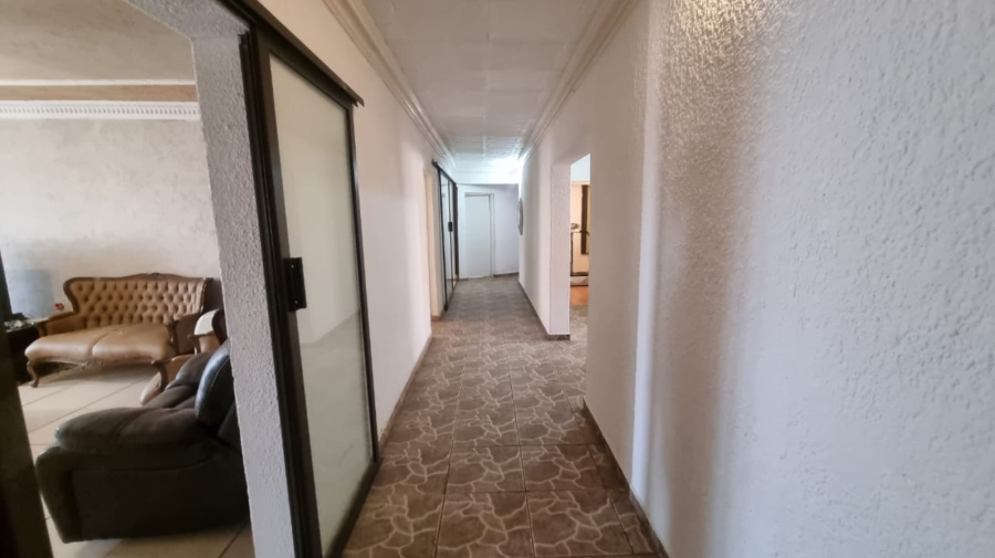 4 Bedroom Property for Sale in Selcourt Gauteng