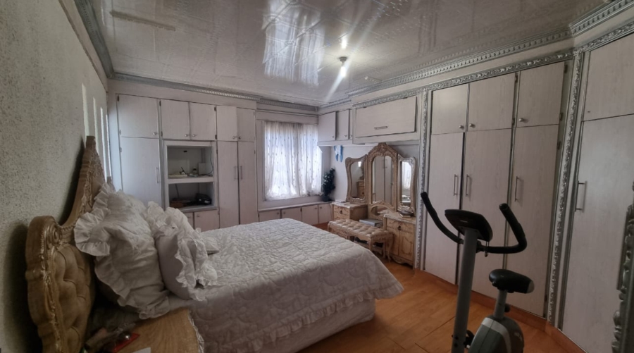 4 Bedroom Property for Sale in Selcourt Gauteng