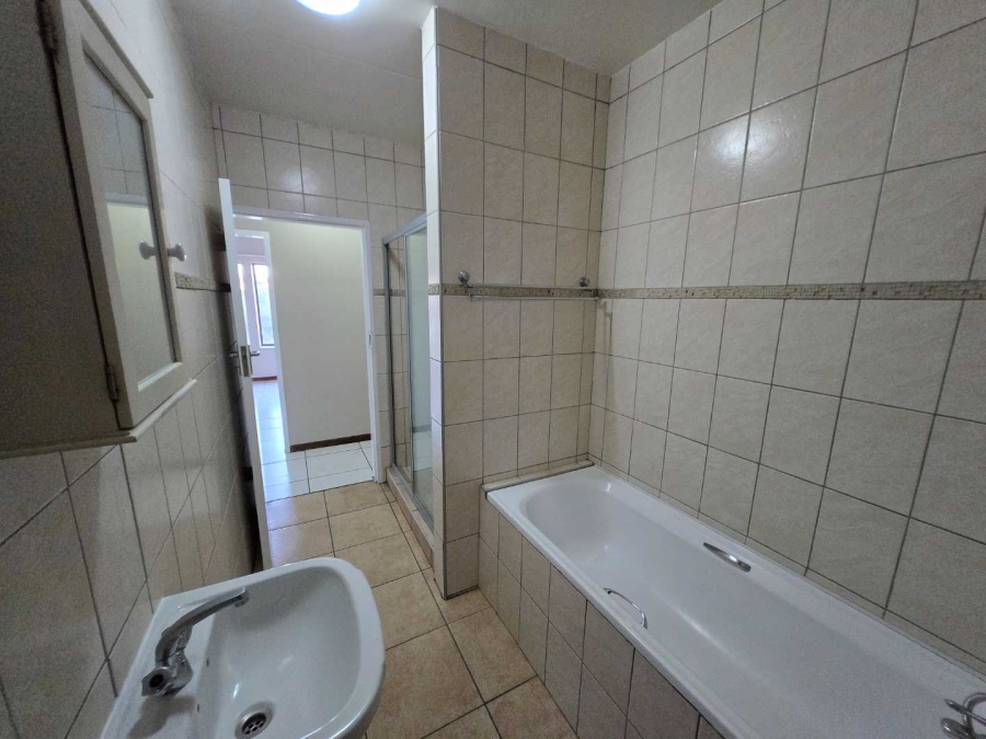 To Let 2 Bedroom Property for Rent in Bloubosrand Gauteng