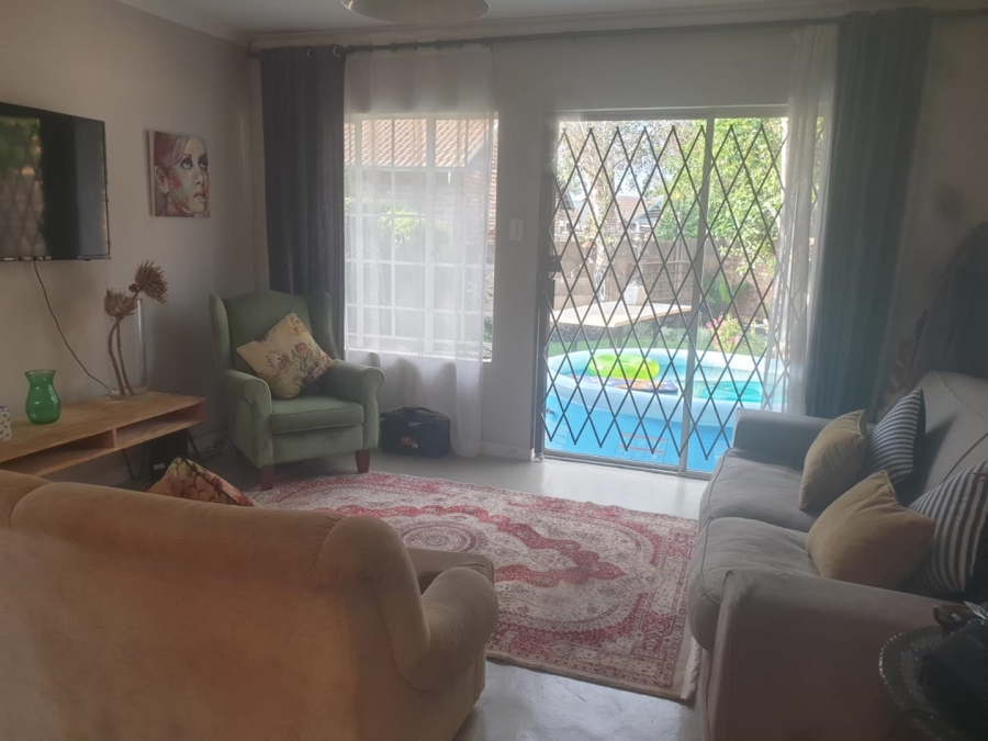 To Let 2 Bedroom Property for Rent in Rooihuiskraal Gauteng