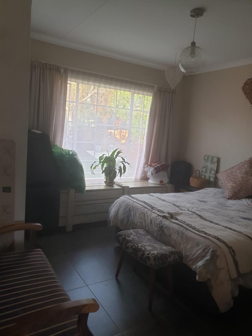 To Let 2 Bedroom Property for Rent in Rooihuiskraal Gauteng