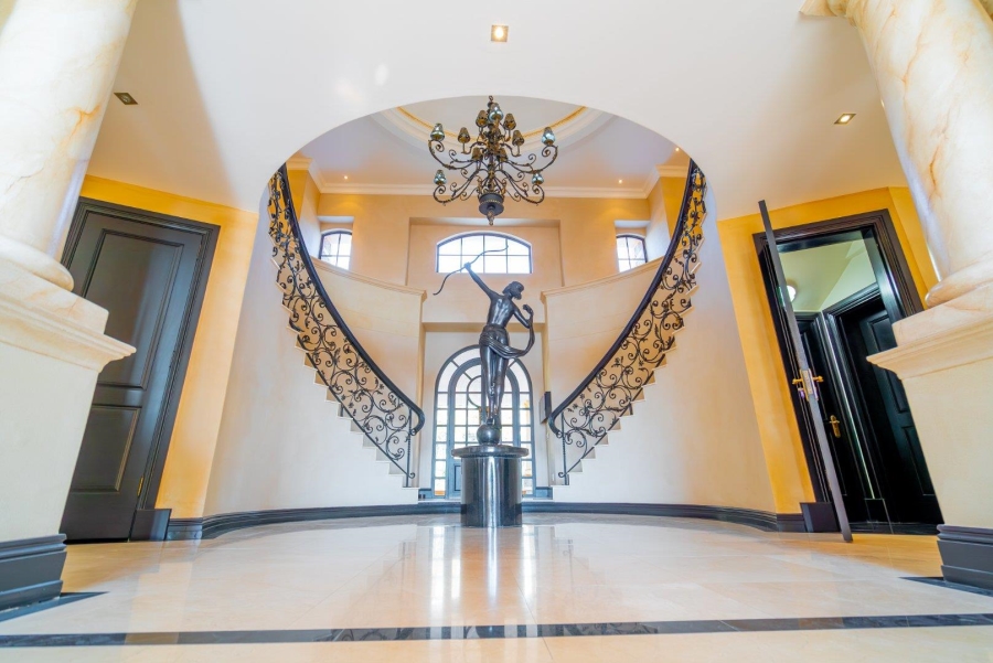 To Let 7 Bedroom Property for Rent in Sandhurst Gauteng