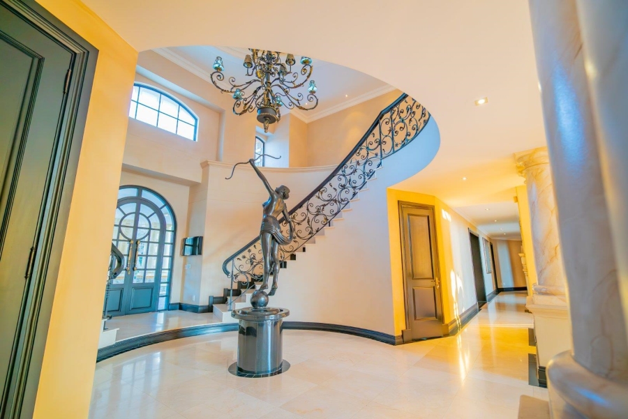 To Let 7 Bedroom Property for Rent in Sandhurst Gauteng