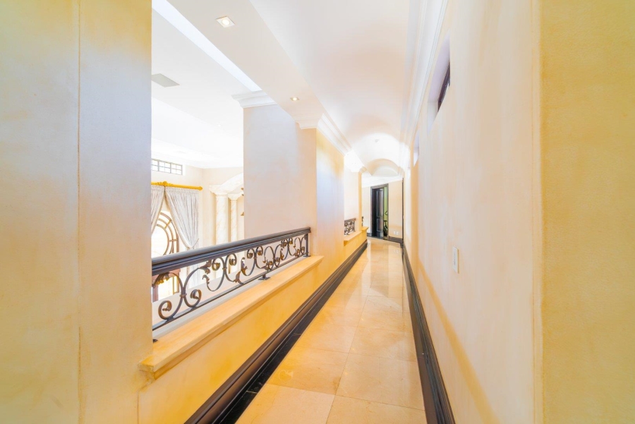 To Let 7 Bedroom Property for Rent in Sandhurst Gauteng