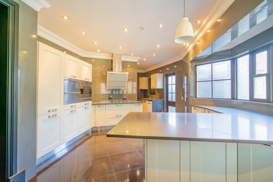 To Let 7 Bedroom Property for Rent in Sandhurst Gauteng