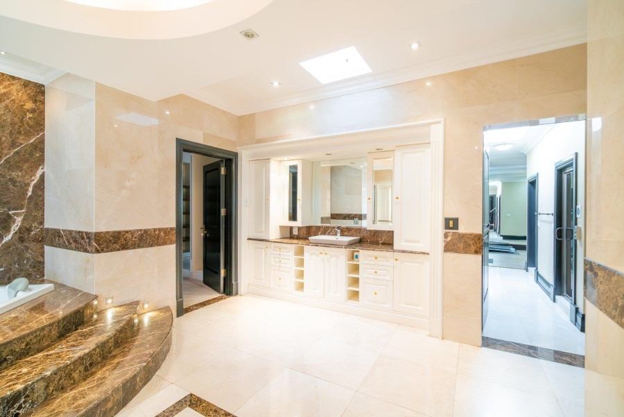 To Let 7 Bedroom Property for Rent in Sandhurst Gauteng