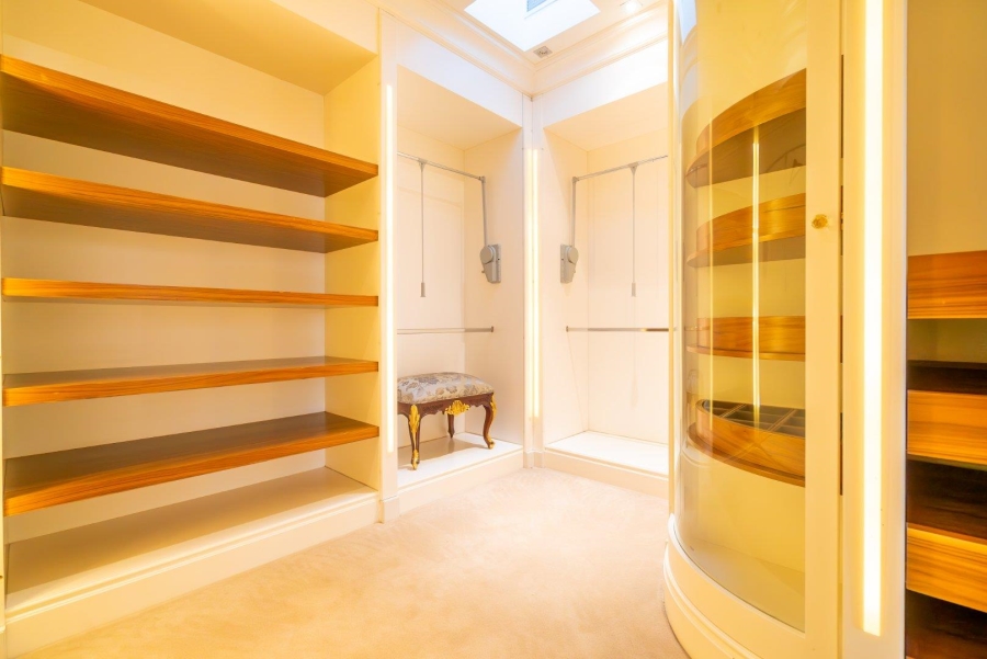 To Let 7 Bedroom Property for Rent in Sandhurst Gauteng