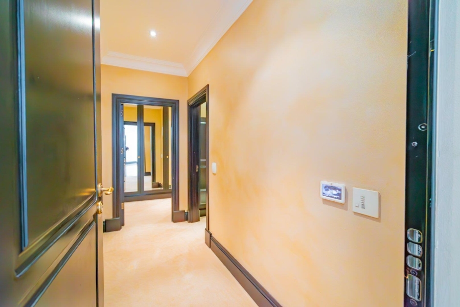 To Let 7 Bedroom Property for Rent in Sandhurst Gauteng