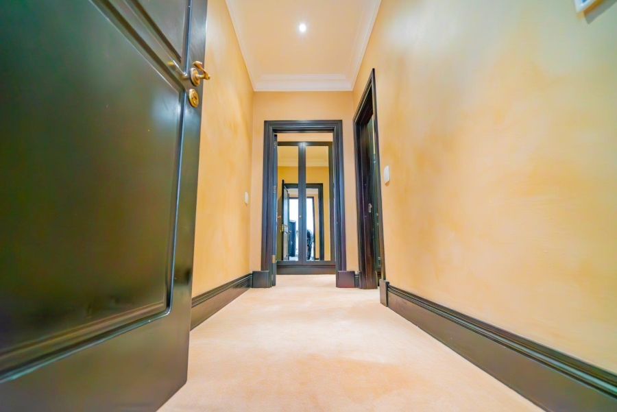 To Let 7 Bedroom Property for Rent in Sandhurst Gauteng