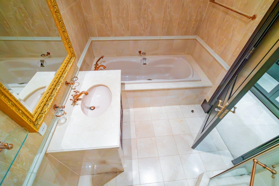 To Let 7 Bedroom Property for Rent in Sandhurst Gauteng