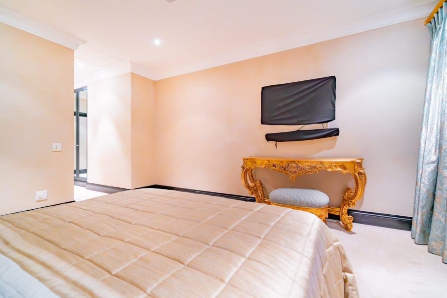 To Let 7 Bedroom Property for Rent in Sandhurst Gauteng