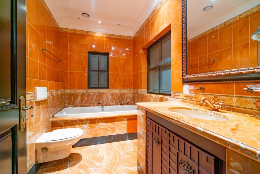 To Let 7 Bedroom Property for Rent in Sandhurst Gauteng