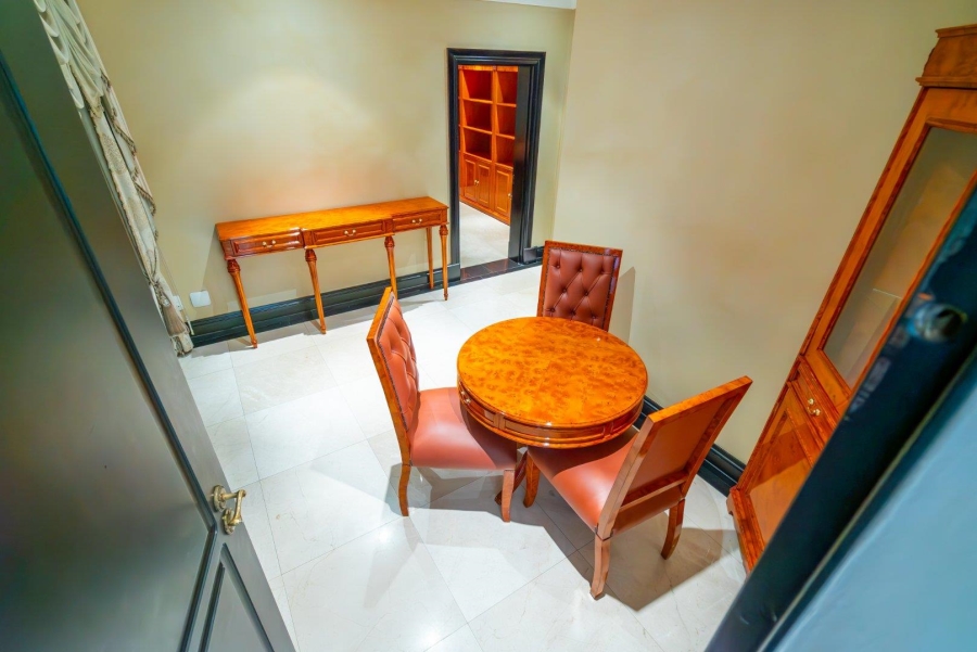 To Let 7 Bedroom Property for Rent in Sandhurst Gauteng