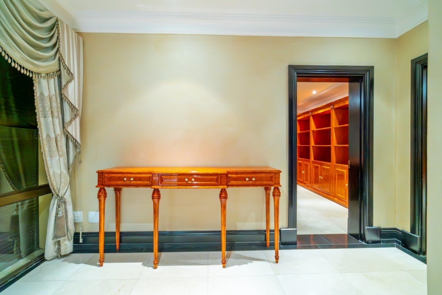 To Let 7 Bedroom Property for Rent in Sandhurst Gauteng