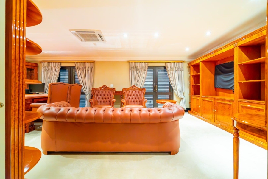 To Let 7 Bedroom Property for Rent in Sandhurst Gauteng