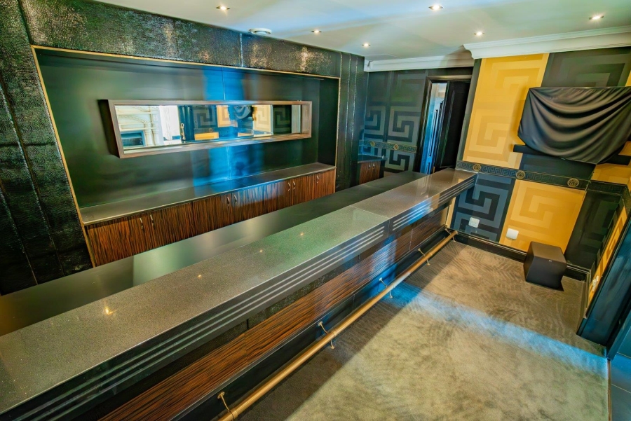 To Let 7 Bedroom Property for Rent in Sandhurst Gauteng