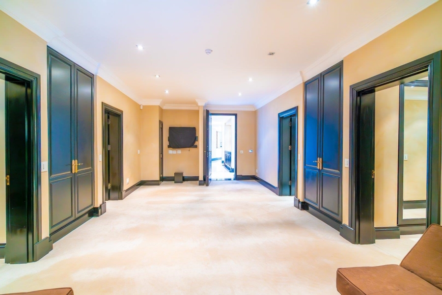 To Let 7 Bedroom Property for Rent in Sandhurst Gauteng