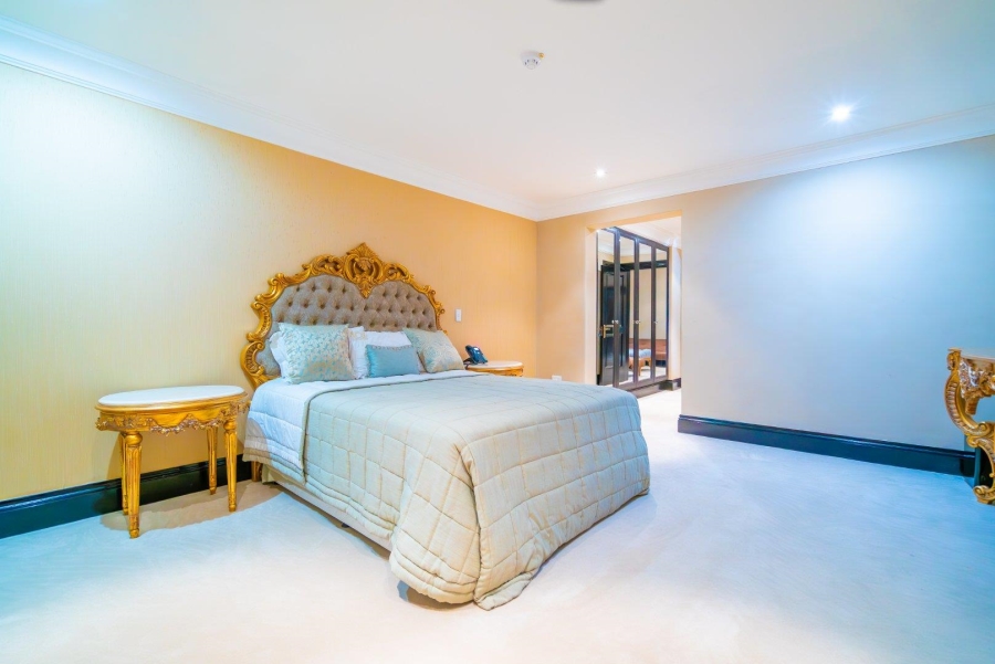 To Let 7 Bedroom Property for Rent in Sandhurst Gauteng