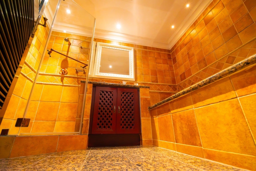 To Let 7 Bedroom Property for Rent in Sandhurst Gauteng