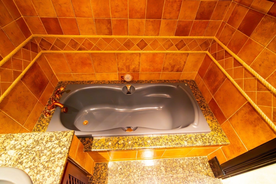 To Let 7 Bedroom Property for Rent in Sandhurst Gauteng