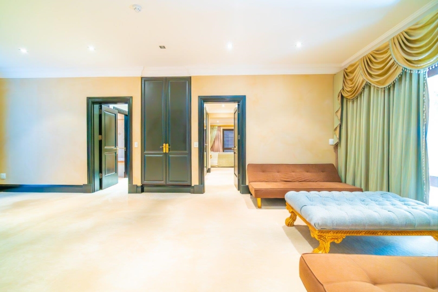 To Let 7 Bedroom Property for Rent in Sandhurst Gauteng