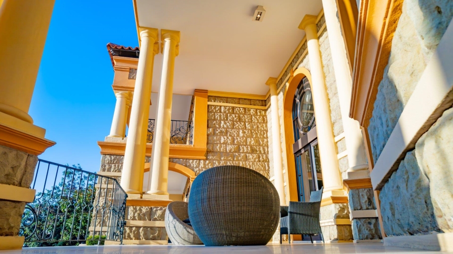 To Let 7 Bedroom Property for Rent in Sandhurst Gauteng