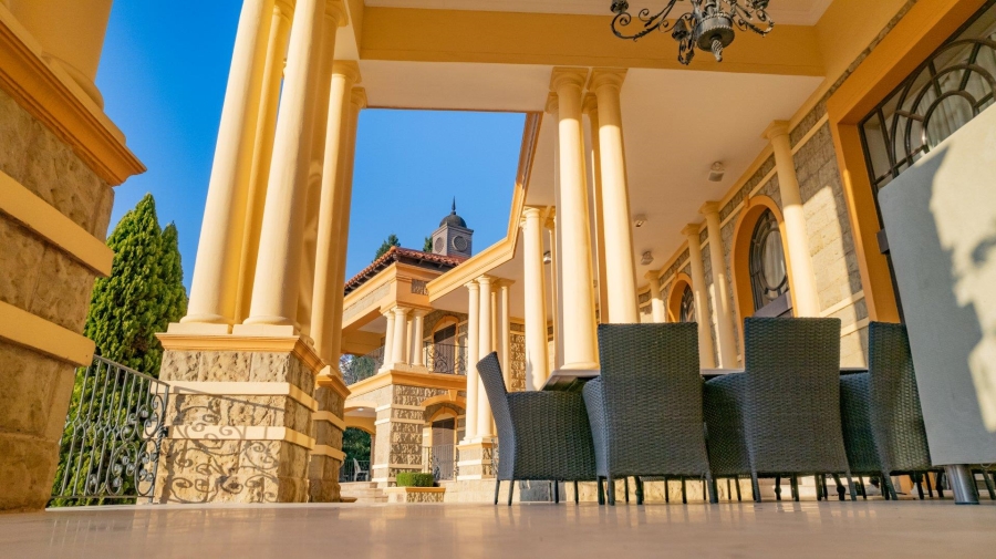 To Let 7 Bedroom Property for Rent in Sandhurst Gauteng