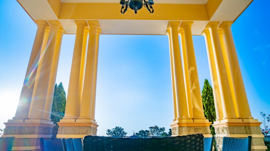 To Let 7 Bedroom Property for Rent in Sandhurst Gauteng