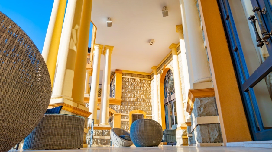 To Let 7 Bedroom Property for Rent in Sandhurst Gauteng