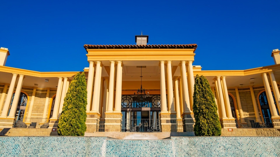 To Let 7 Bedroom Property for Rent in Sandhurst Gauteng