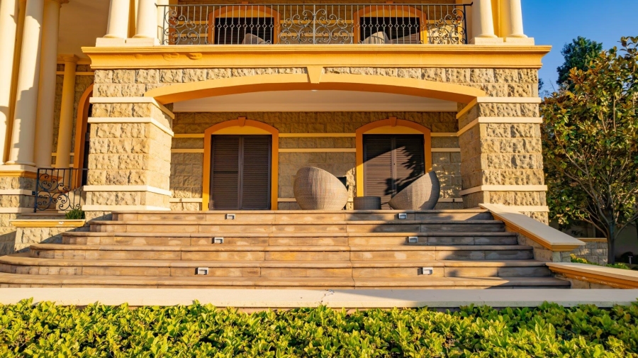 To Let 7 Bedroom Property for Rent in Sandhurst Gauteng