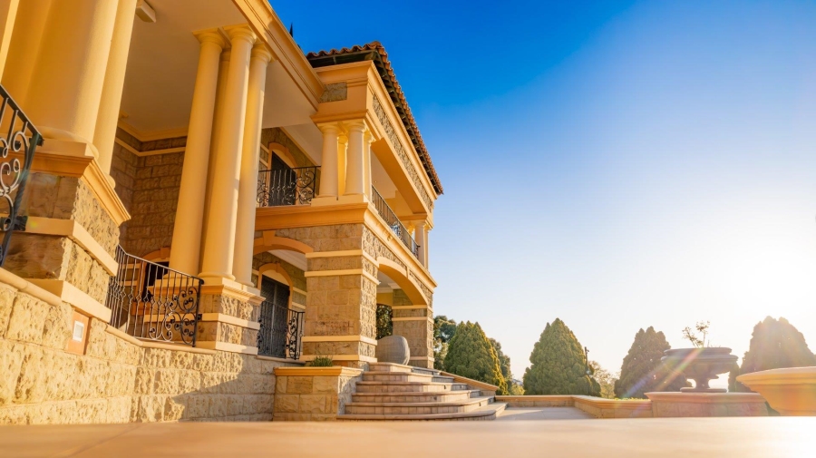 To Let 7 Bedroom Property for Rent in Sandhurst Gauteng