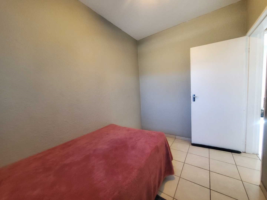 2 Bedroom Property for Sale in Wilro Park Gauteng