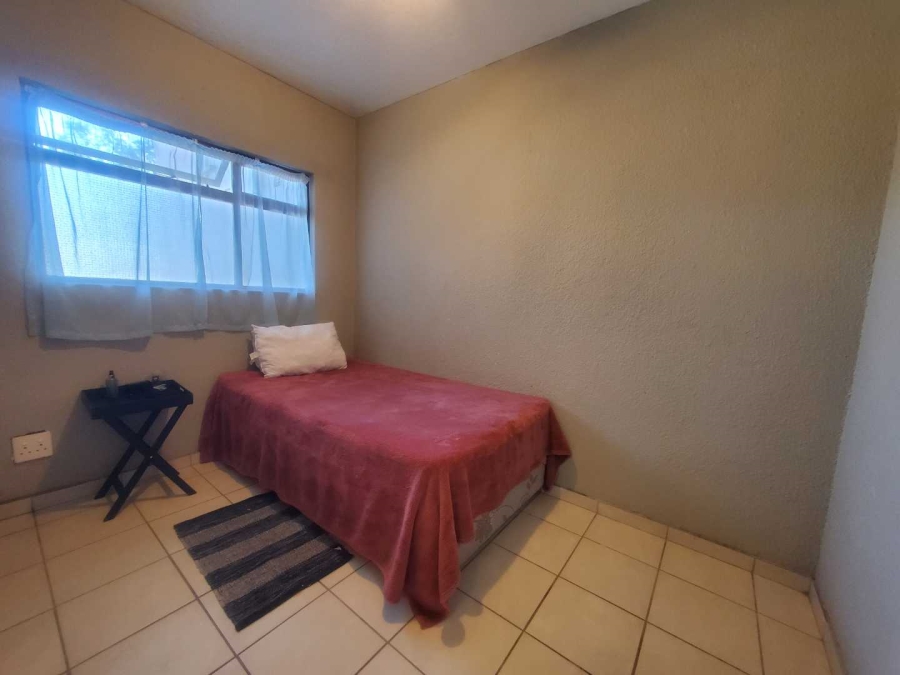 2 Bedroom Property for Sale in Wilro Park Gauteng