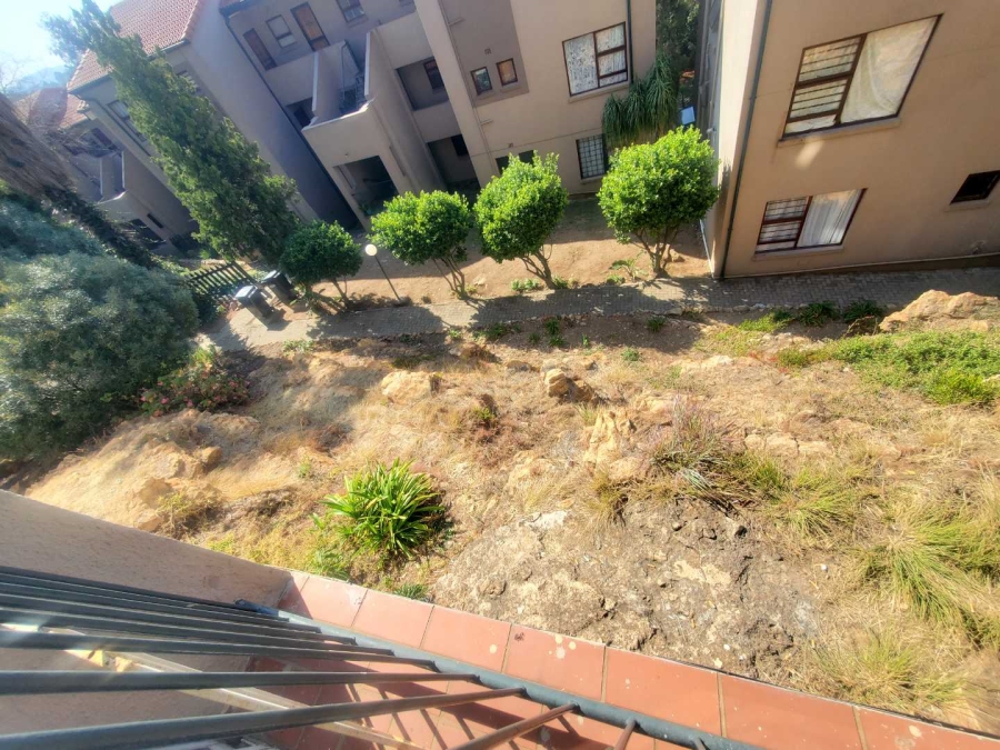 2 Bedroom Property for Sale in Wilro Park Gauteng