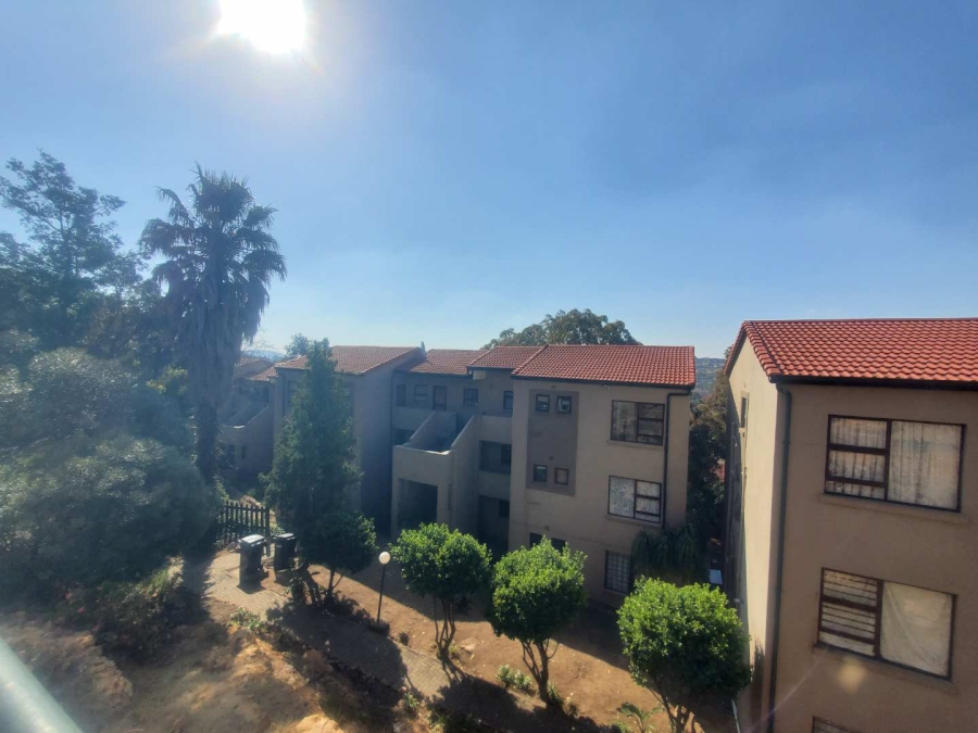 2 Bedroom Property for Sale in Wilro Park Gauteng